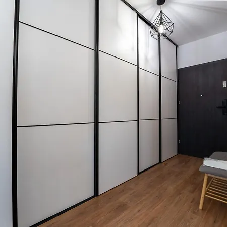 Mohost First - Mountain View Oasis