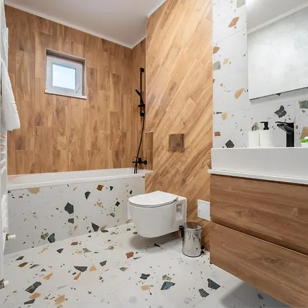 Mohost First - Mountain View Oasis *