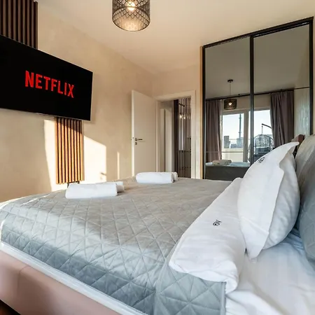 Mohost First - Mountain View Oasis Brașov