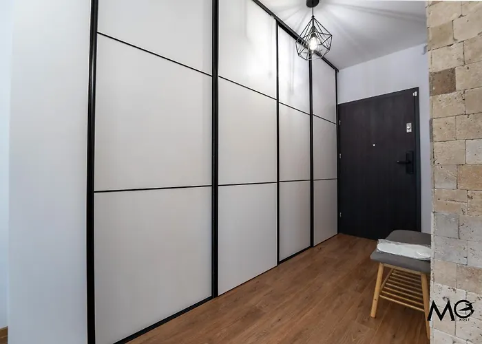 Mohost First - Mountain View Oasis