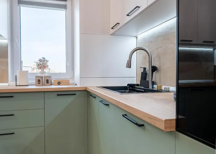 Mohost First - Mountain View Oasis