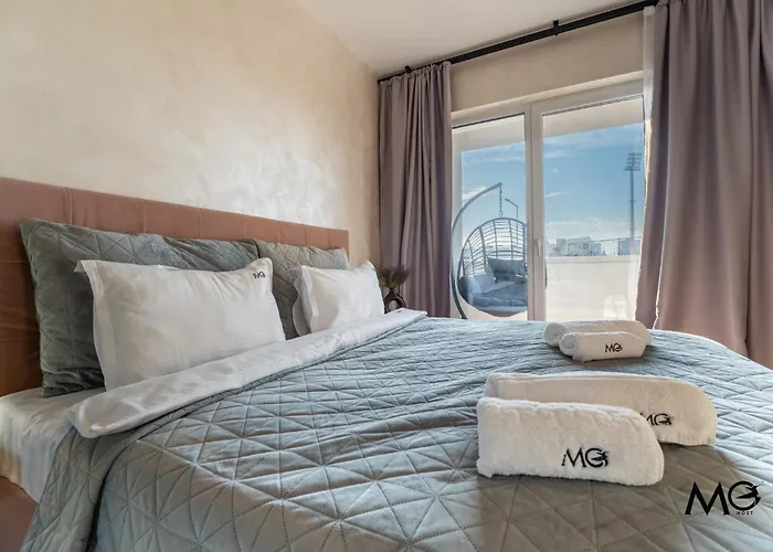 Mohost First - Mountain View Oasis Apartment