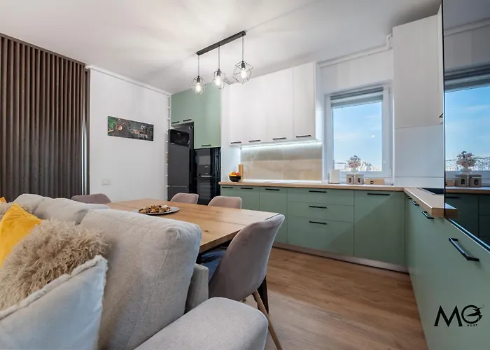 Apartment Mohost First - Mountain View Oasis *